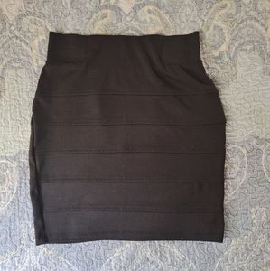 A.BYER| WOMEN'S BLACK SKIRT SIZE M